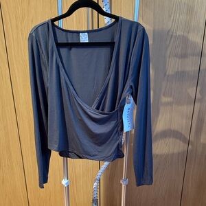 Athleta Charcoal Long Sleeve Fast Track With Ease Rib Reversible Top